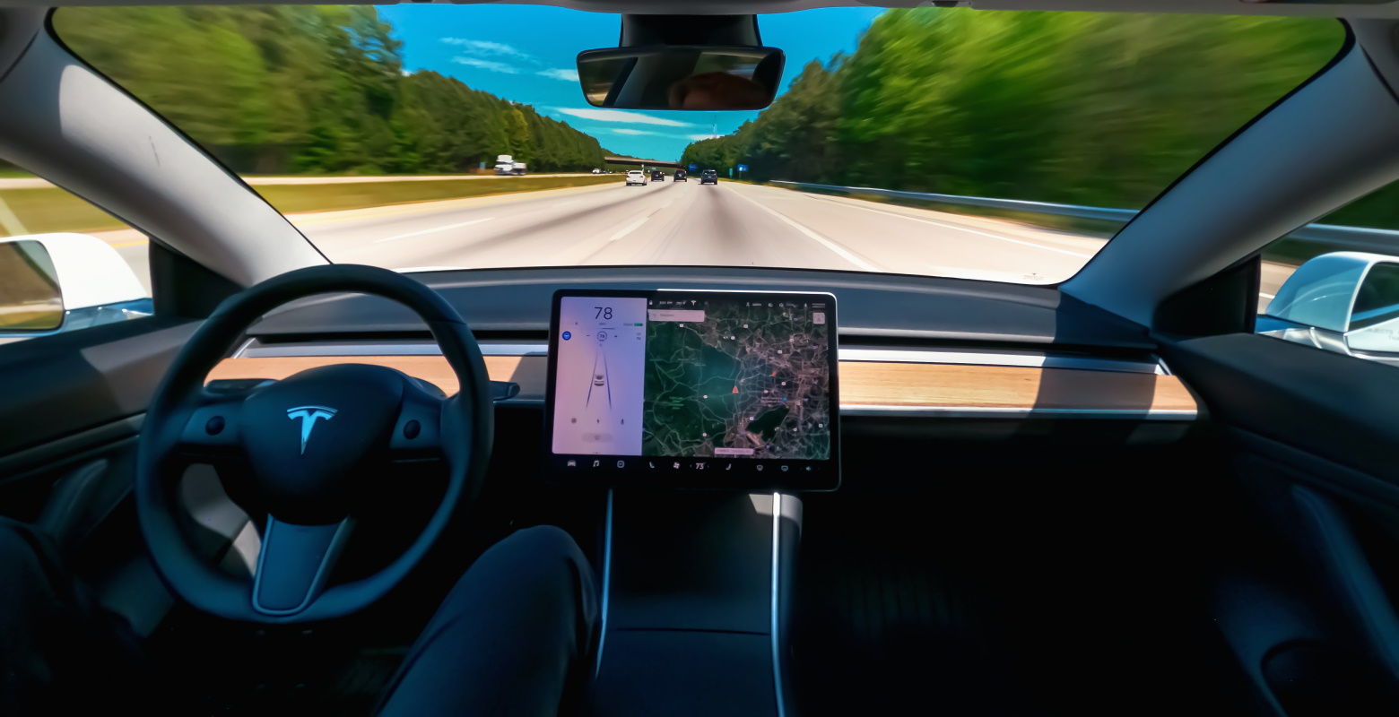 Full Self-Driving : l'option de conduite autonome de Tesla (encore) sous le coup d'une enquête
