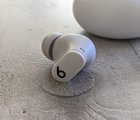 Test Beats Studio Buds : des écouteurs confortables en mode semi-Apple