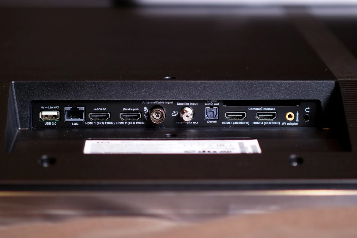 TCL 65C825 connexions