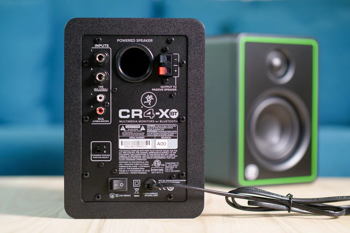 Mackie CR4-XBT connexions