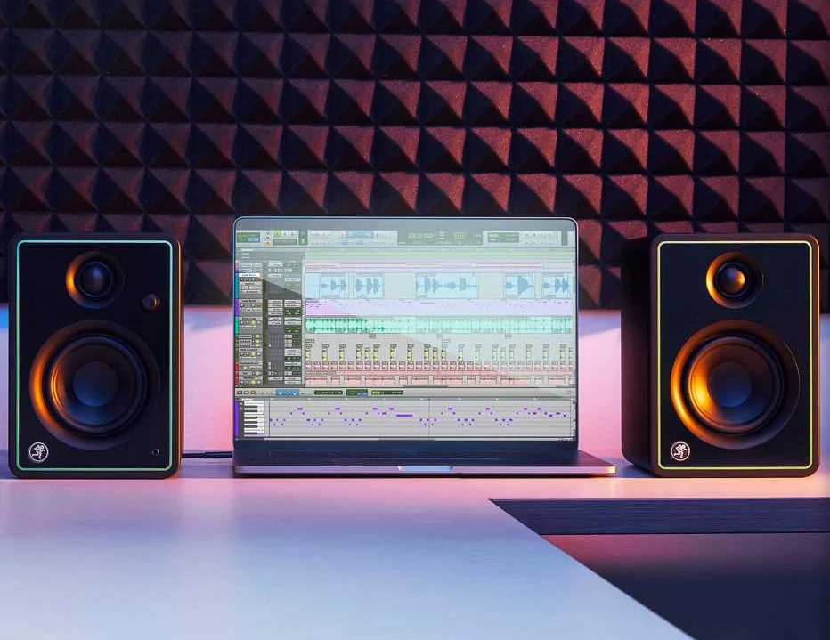 Mackie CR4-XBT studio