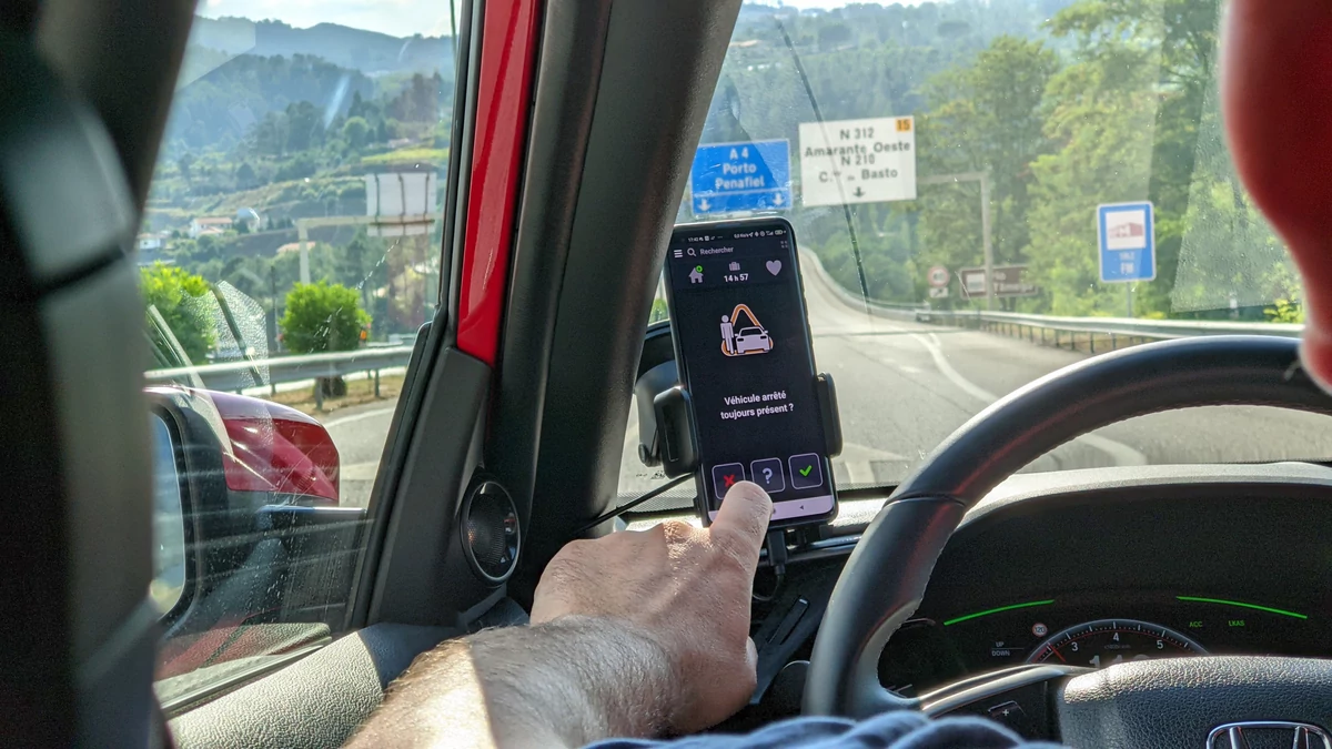 Coyote vs waze © David Nogueira