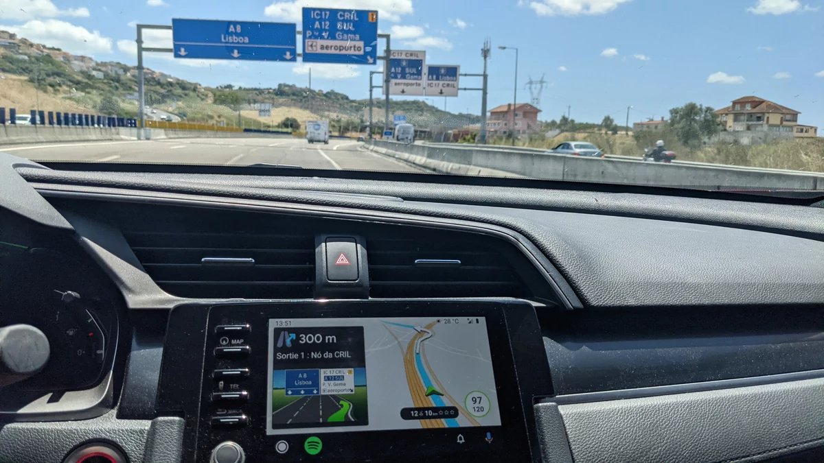 Coyote vs waze © David Nogueira