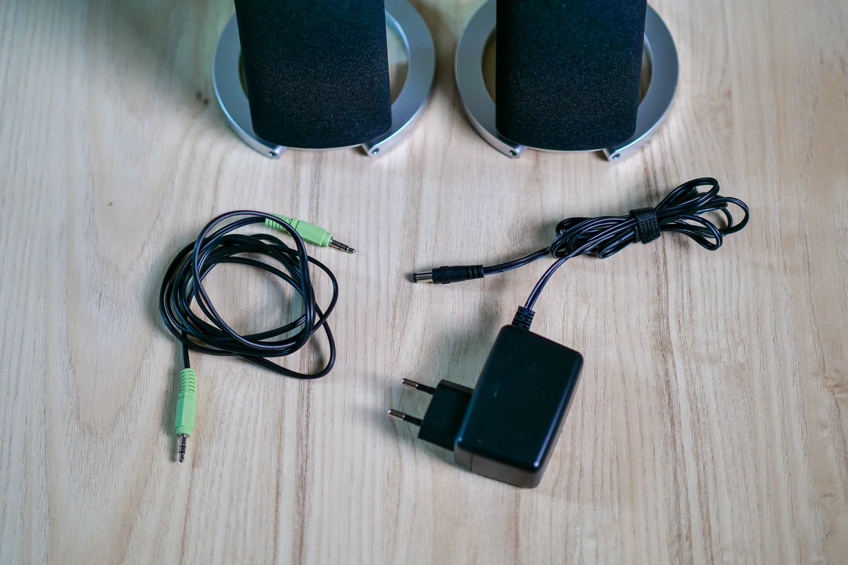 Test Edifier M2280 câbles