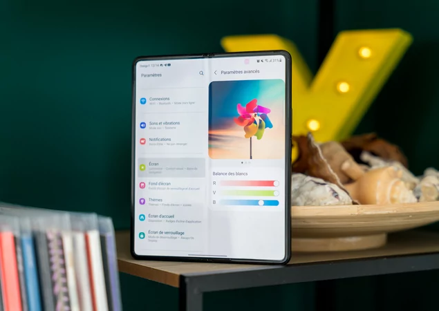 Samsung Galaxy Z Fold 3