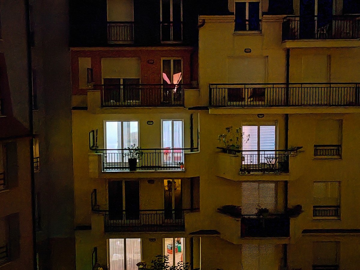 Zoom 2x de nuit © Marc Mitrani pour Clubic