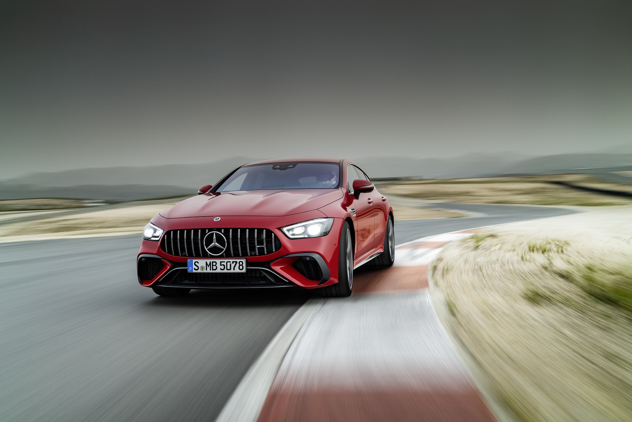 AMG-GT 63 S E-Performance : une hybride démunie d'autonomie