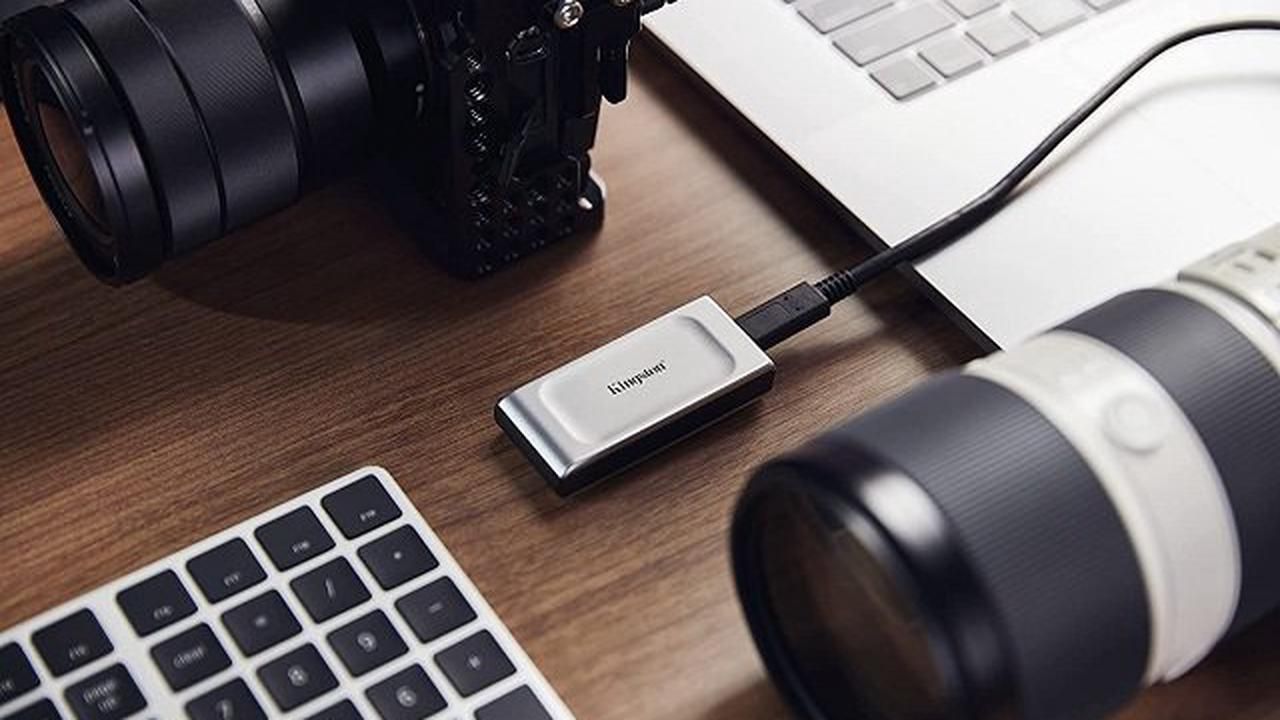 Kingston lance son XS2000 : un tout petit SSD portable aux performances d'un grand