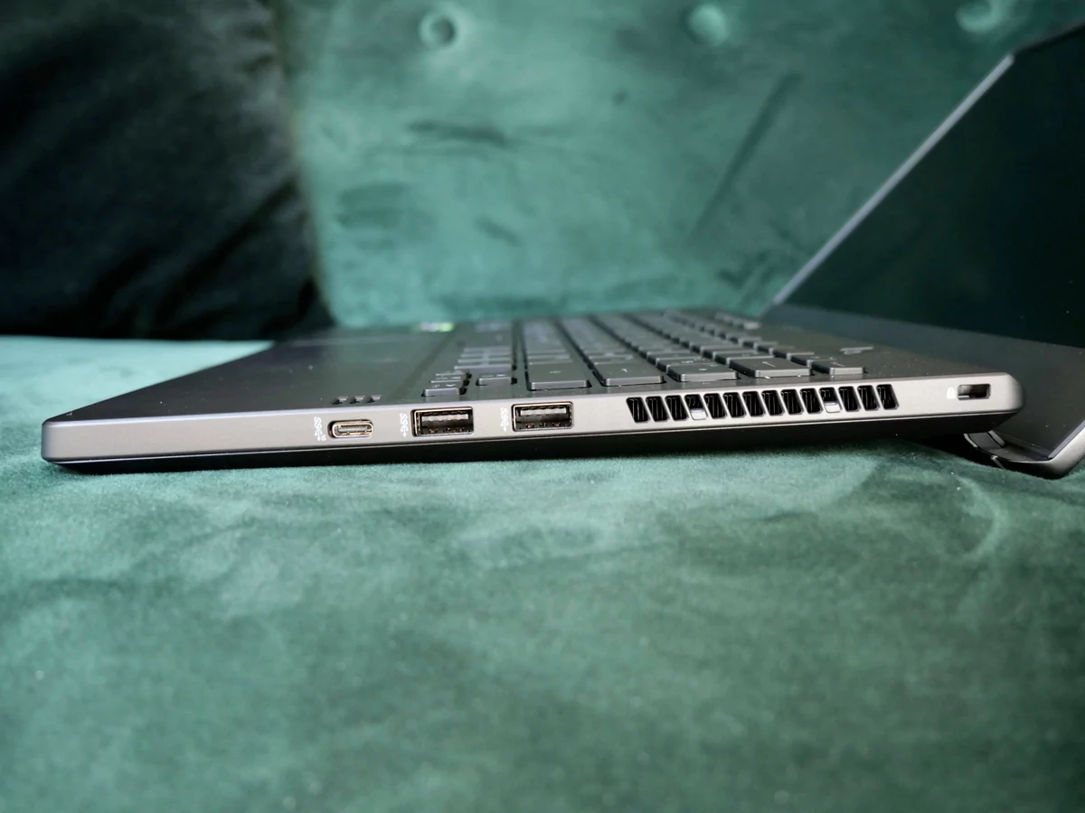 ASUS ROG Zephyrus G14 2021-15 © © Nathan Le Gohlisse pour Clubic