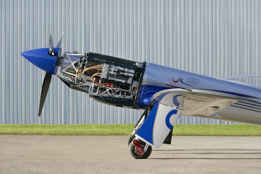 L&#039;innovation de cet avion se situe dans son groupe motopropulseur particulièrement compact, qui se veut précurseur de ce que les motoristes pourront fournir aux spécialistes du transport aérien électrique Crédits : Rolls-Royce