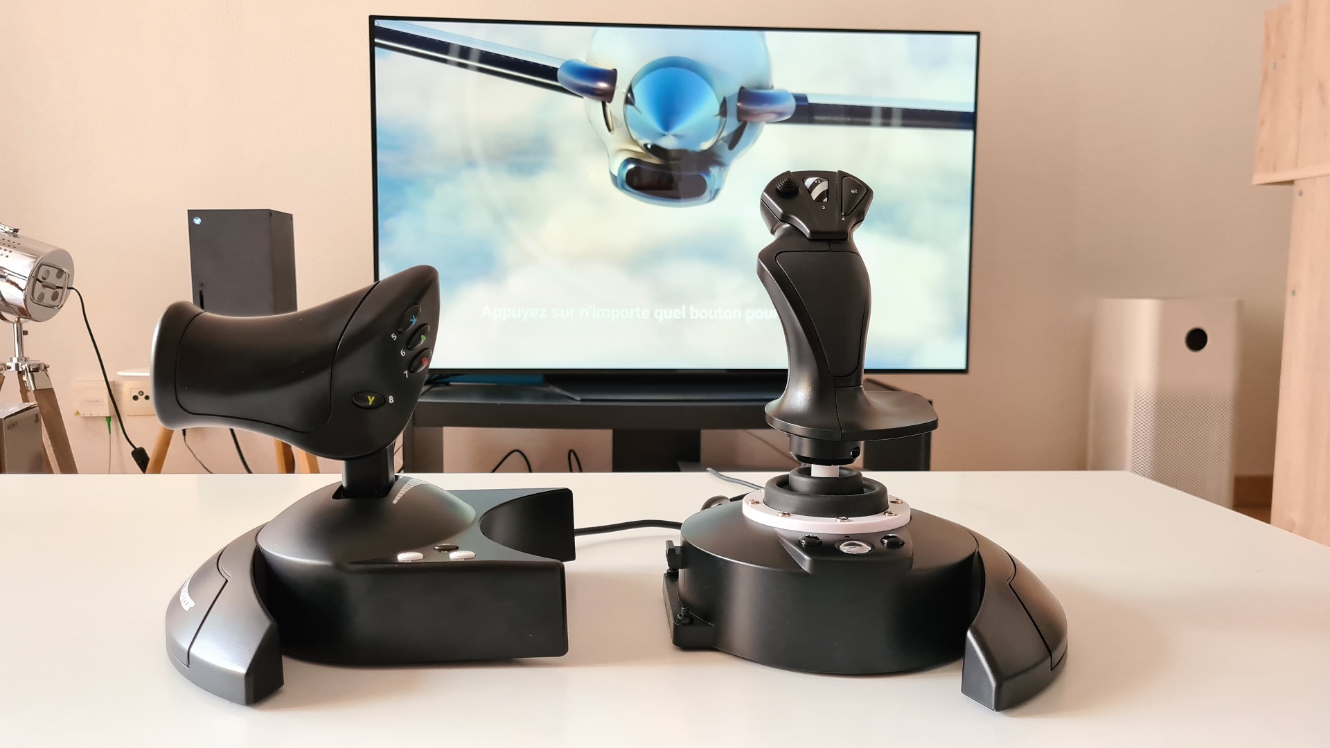 T.Flight Full Kit X jouer à Flight Simulator avec un joystick sur
