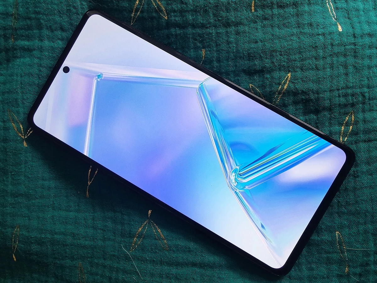 Motorola edge 20 ecran © © Christelle Perret pour Clubic