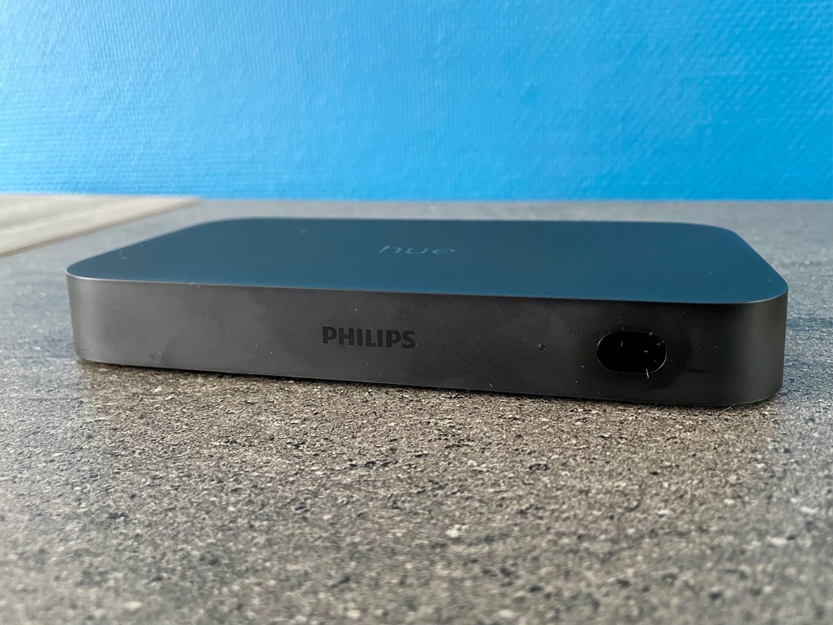 Test Philips Hue Play HDMI Sync Box © Mathieu Grumiaux pour Clubic