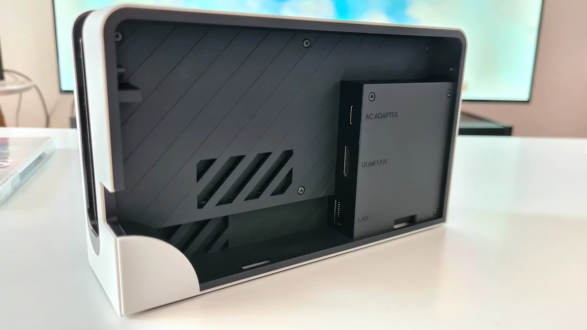 Nintendo Switch OLED © Nintendo / JVFR