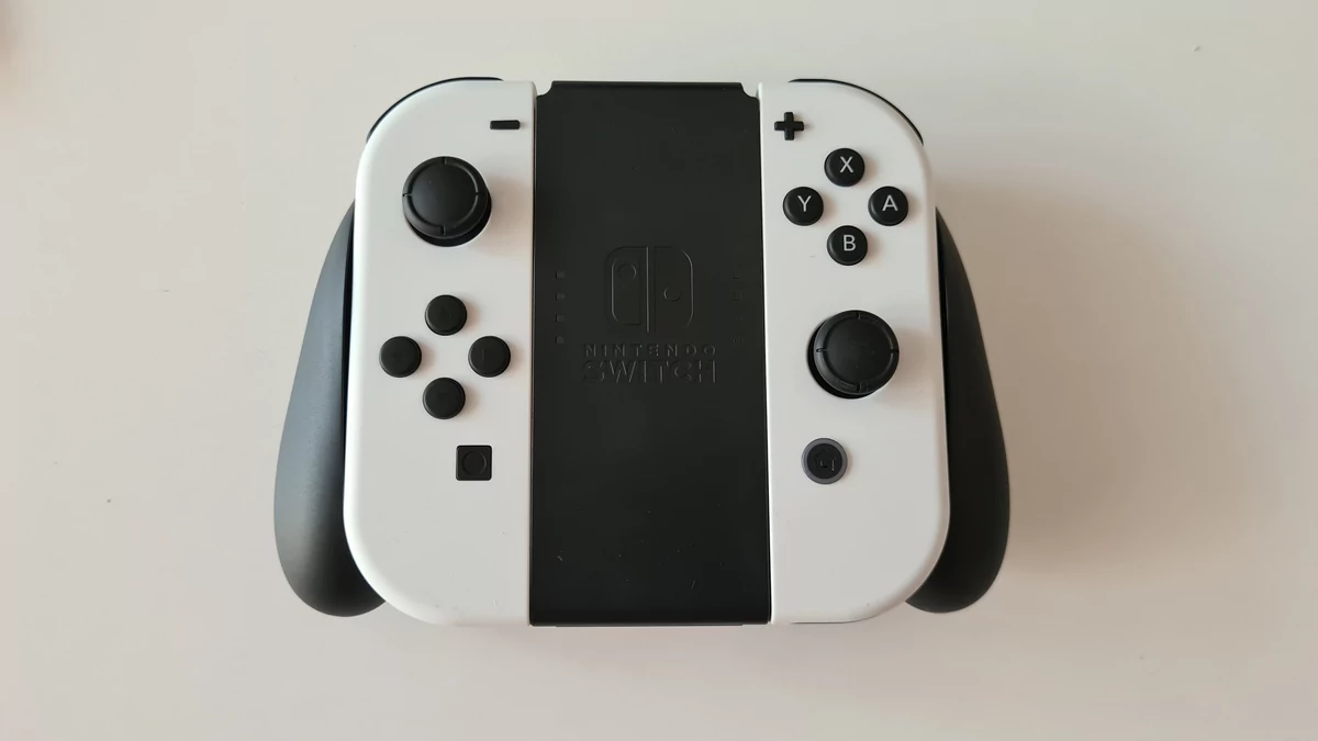 Nintendo Switch OLED © Nintendo / JVFR