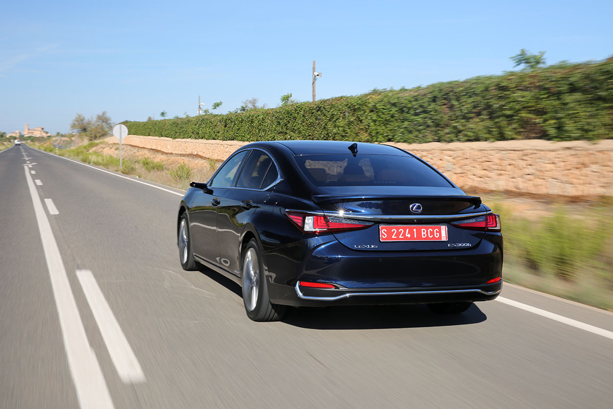 Essai-Lexus-ES-300h © Soufyane Benhammouda pour Clubic