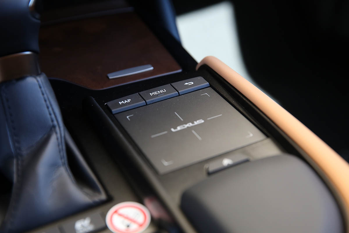 Essai-Lexus-ES-300h © Soufyane Benhammouda pour Clubic