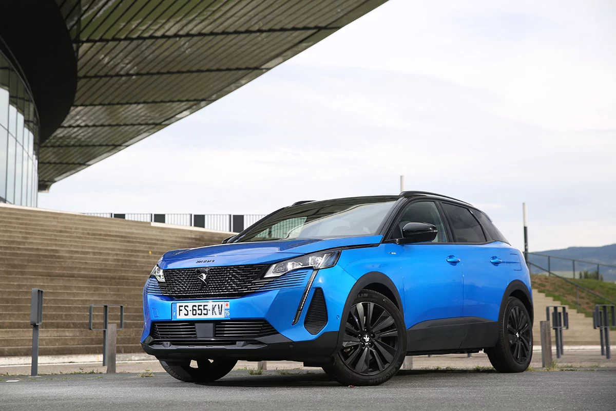 Essai-Peugeot-3008-HYbrid-225 © Soufyane Benhammouda pour Clubic