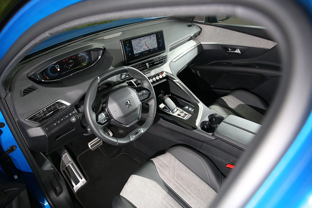 Essai-Peugeot-3008-HYbrid-225 © Soufyane Benhammouda pour Clubic