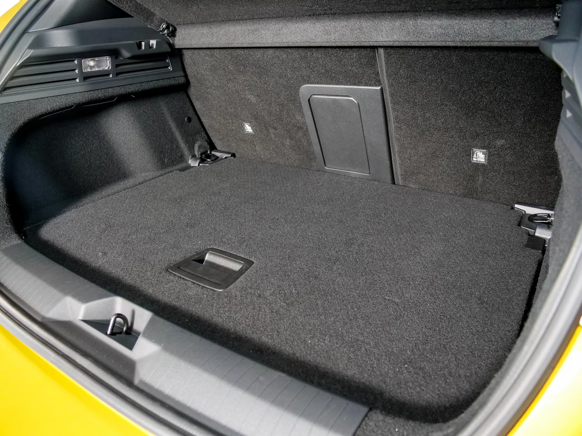 Opel Astra PHEV 2021 © David Nogueira