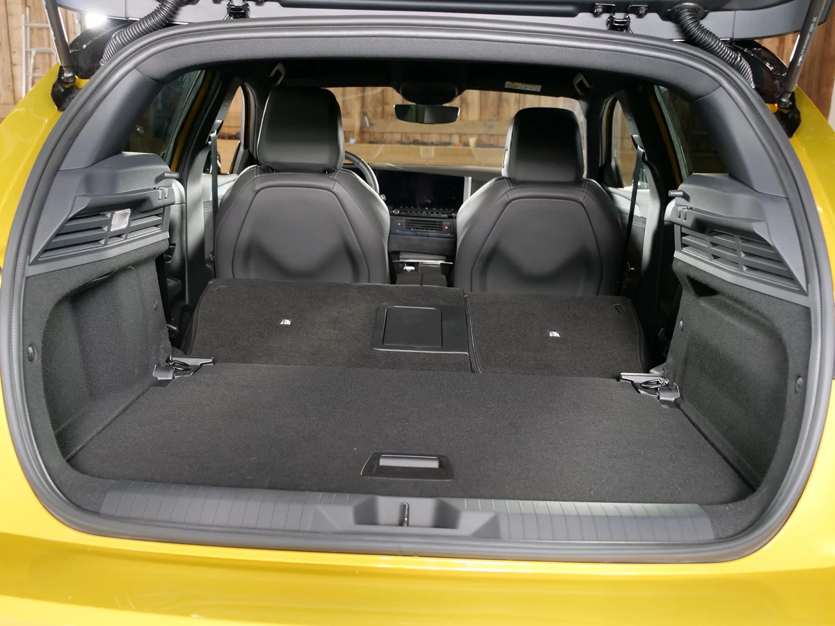 Opel Astra PHEV 2021 © David Nogueira