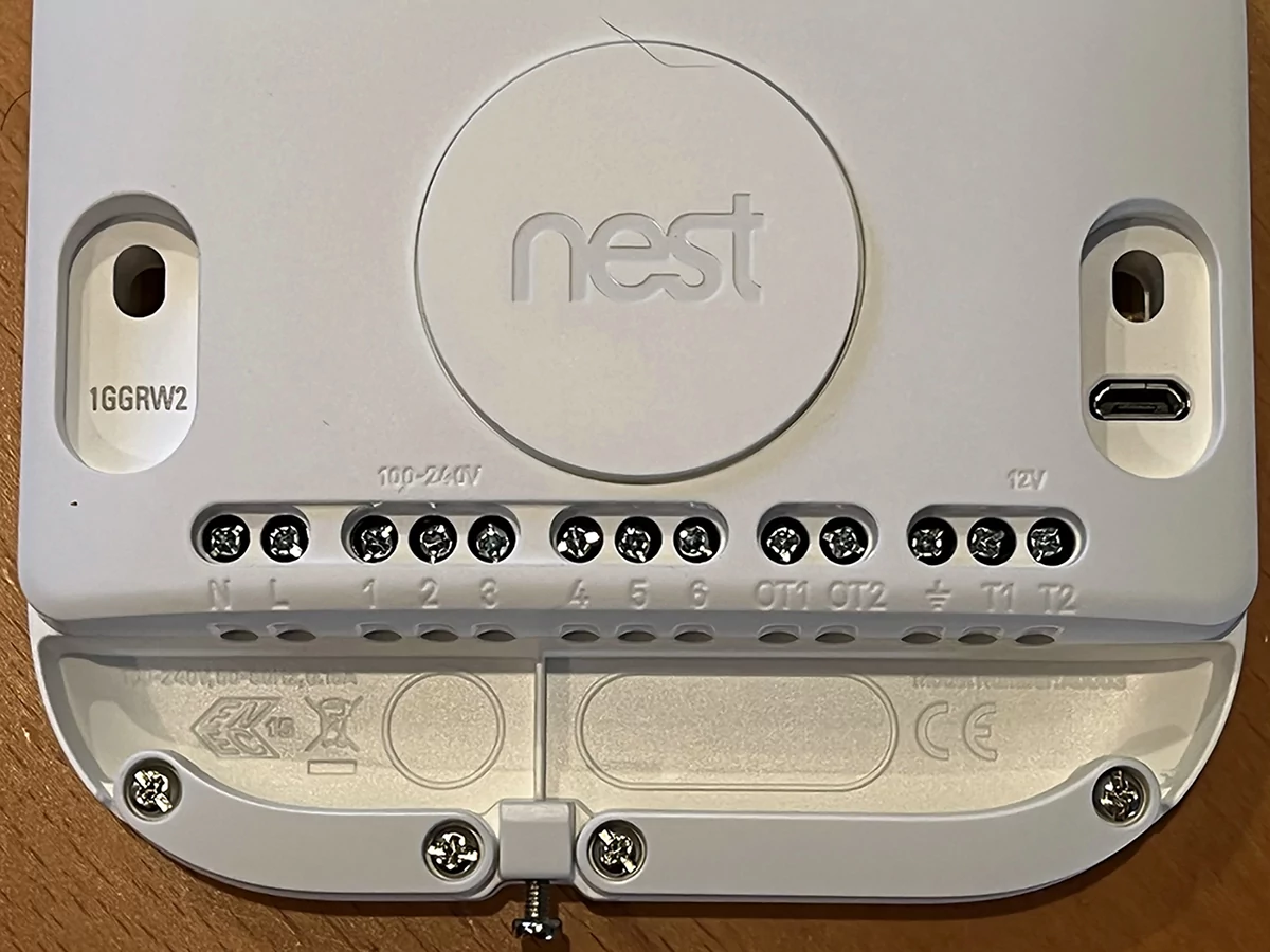 Google Thermostat Nest Heat Link 03 © Yazid Amer // Clubic
