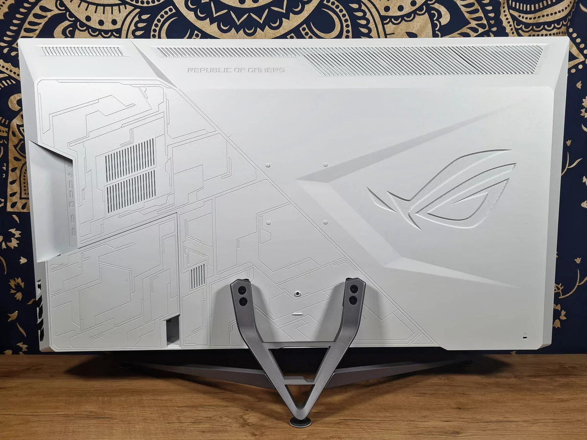Test Asus ROG Strix XG43UQ_10 © Matthieu Legouge