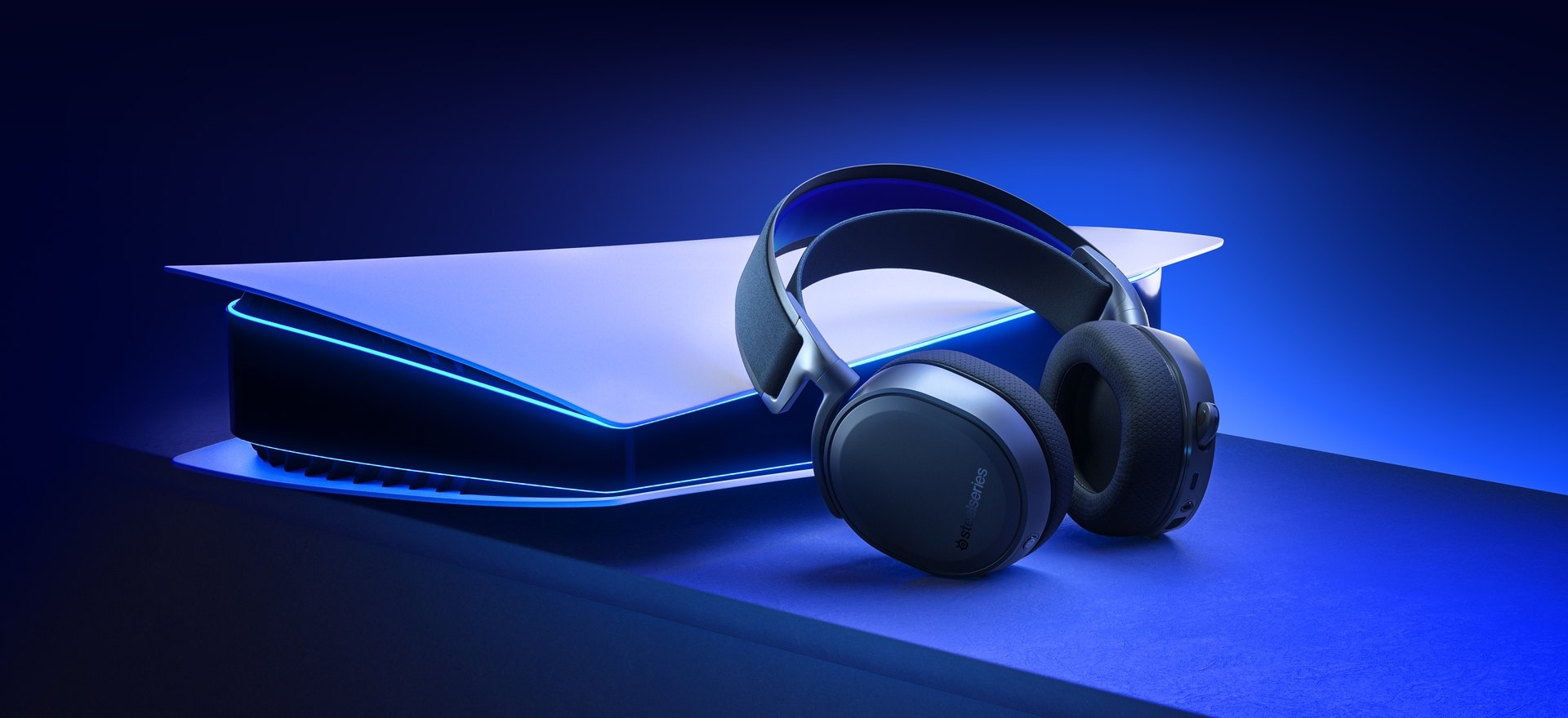 SteelSeries présente deux nouveaux casques sans fil, les Arctis 7+ et Arctis 7P+