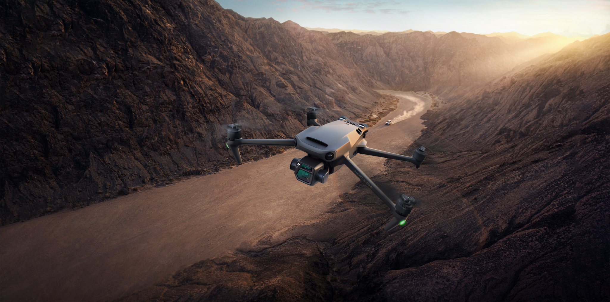 Mavic 3 : DJI annonce son nouveau drone aux caméras impressionnantes