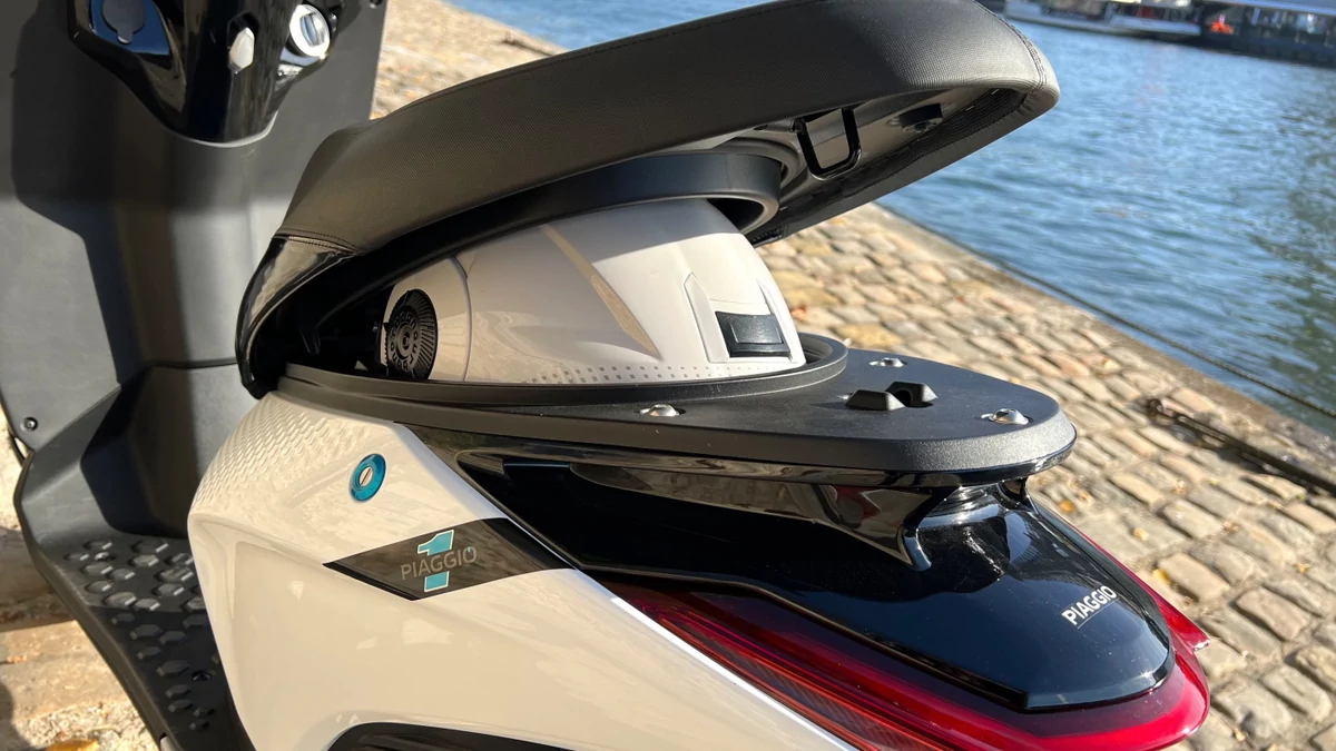 Piaggio 1 © Thibault Jousse