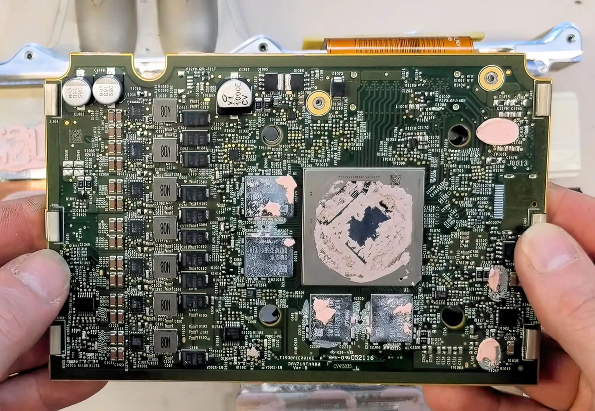 Tesla Car Computer © Videocardz