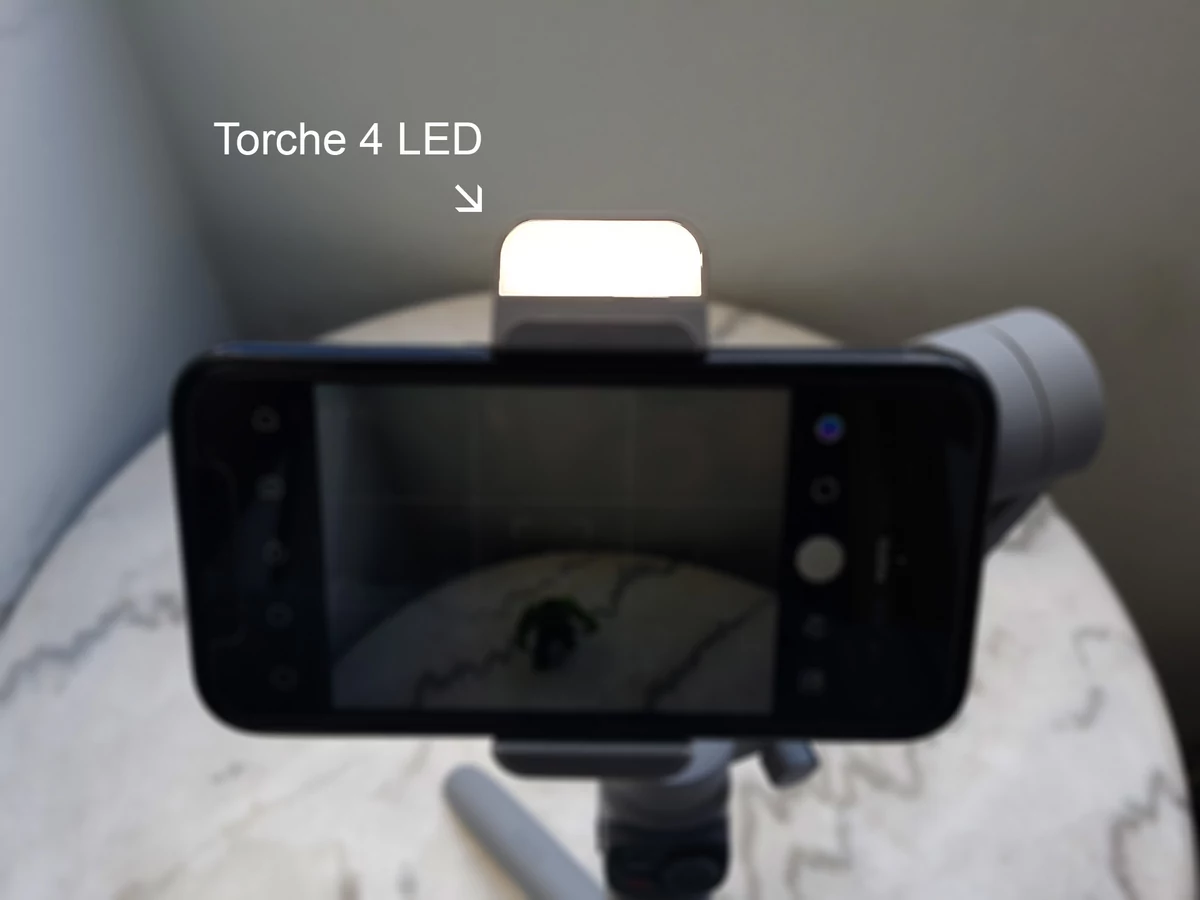 Zhiyun Smooth-Q3_torche © P-E LAURENT
