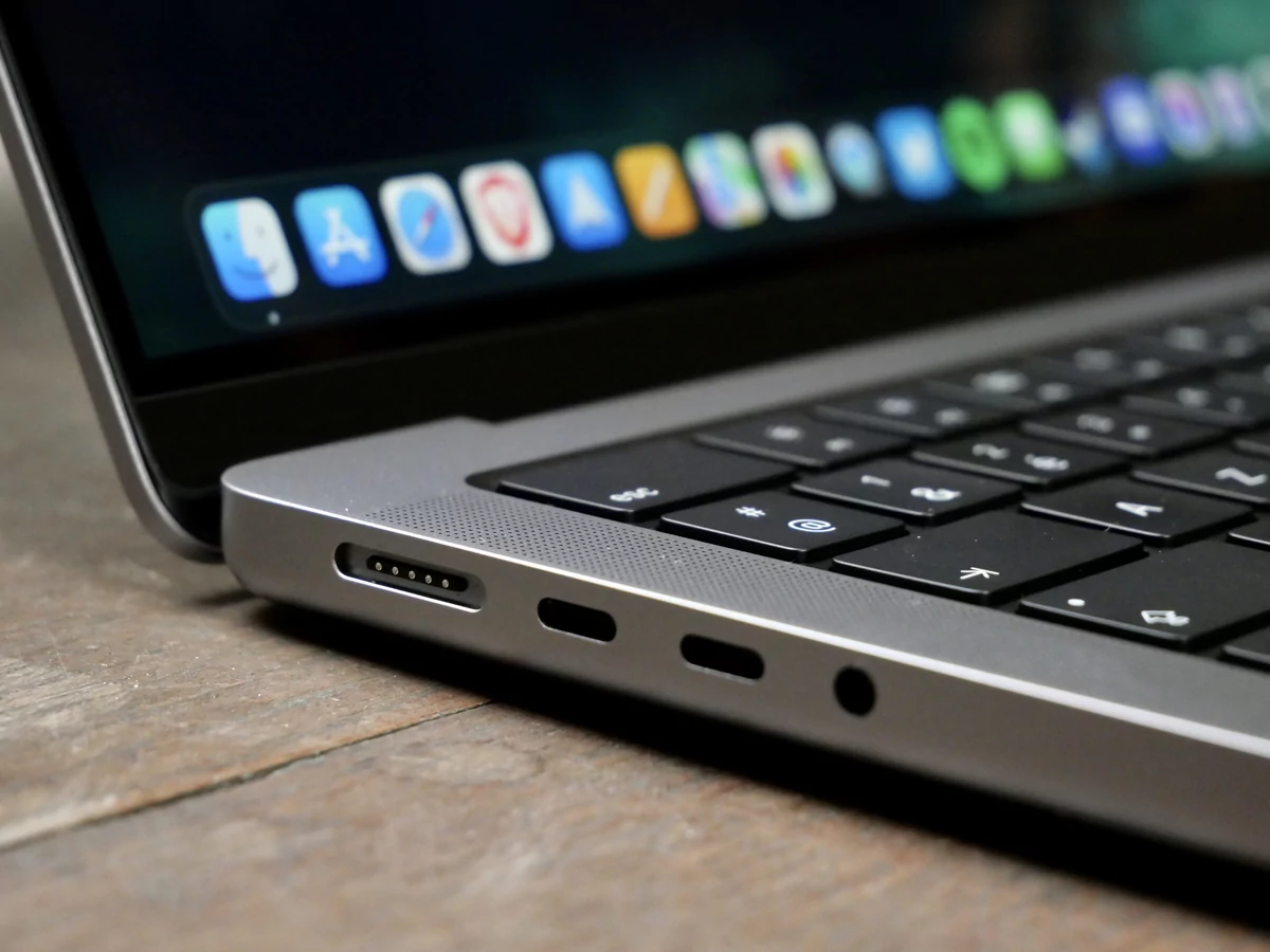 Apple MacBook Pro-8 © © Nathan Le Gohlisse pour Clubic