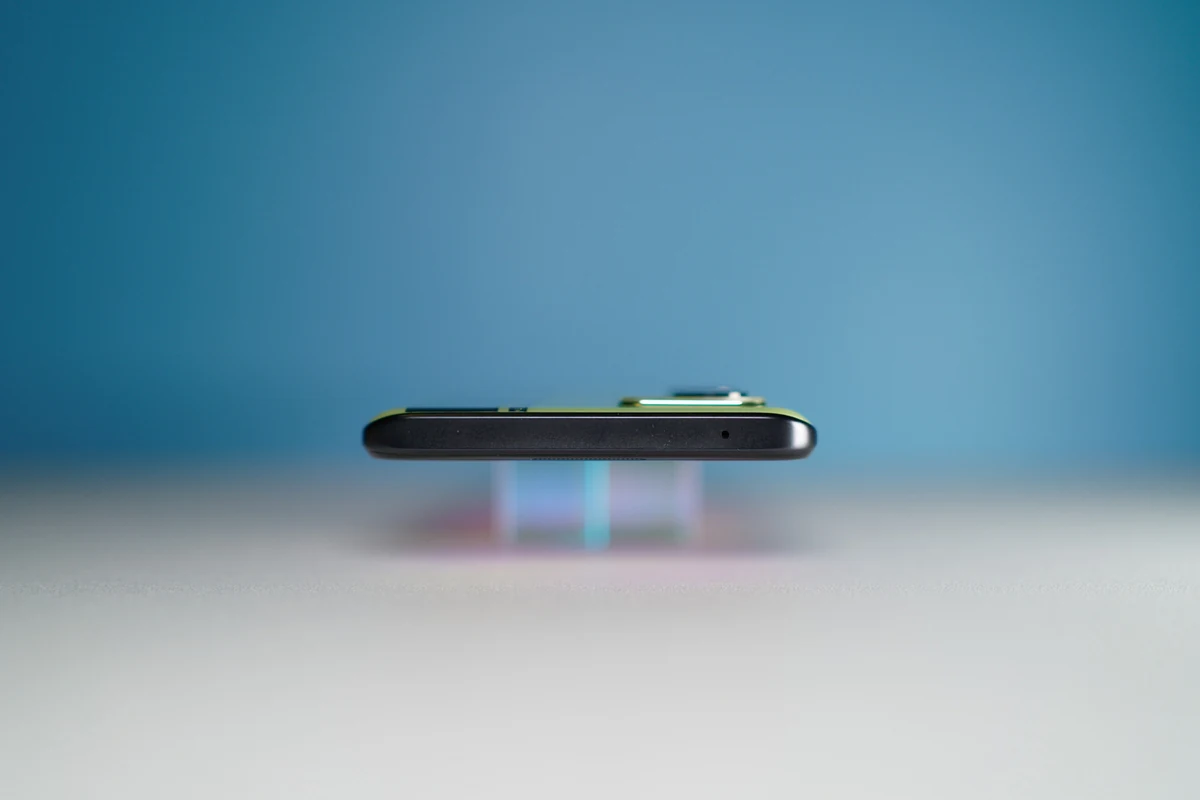 realme GT Neo2 © © Marc Mitrani pour Clubic