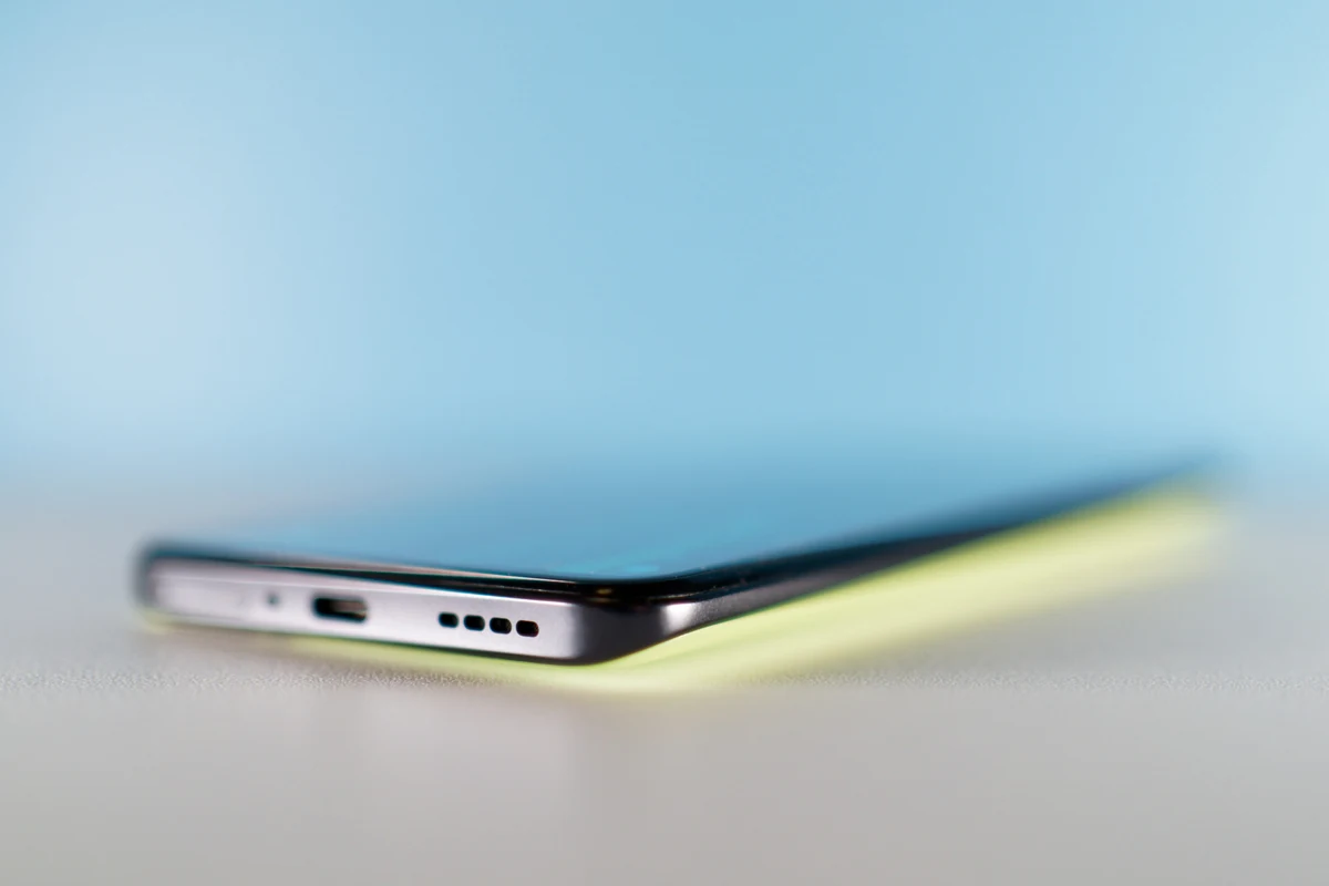 realme GT Neo2 © © Marc Mitrani pour Clubic