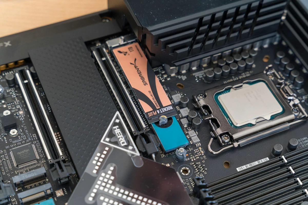 Asus ROG Maximus Z690 Hero © Nerces / Pierre Crochart