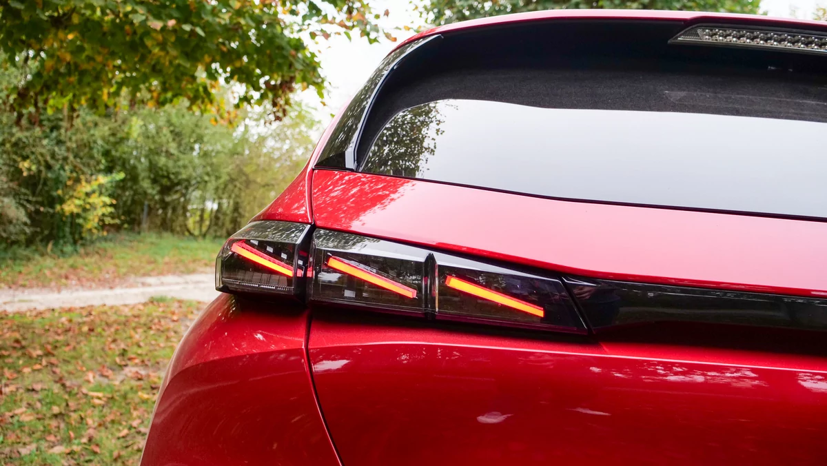 Peugeot 308 PHEV © David Nogueira
