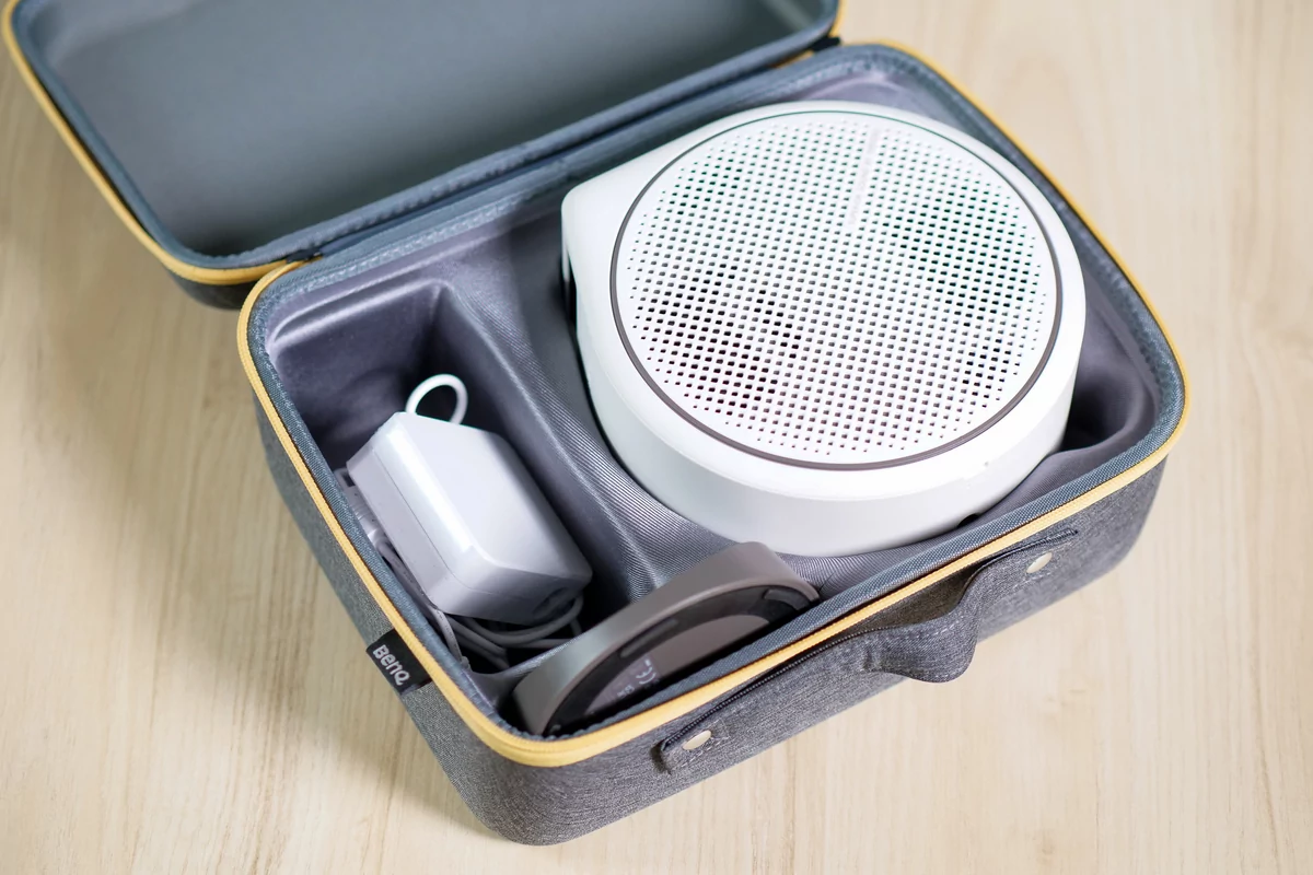 Test BenQ GV30 valise