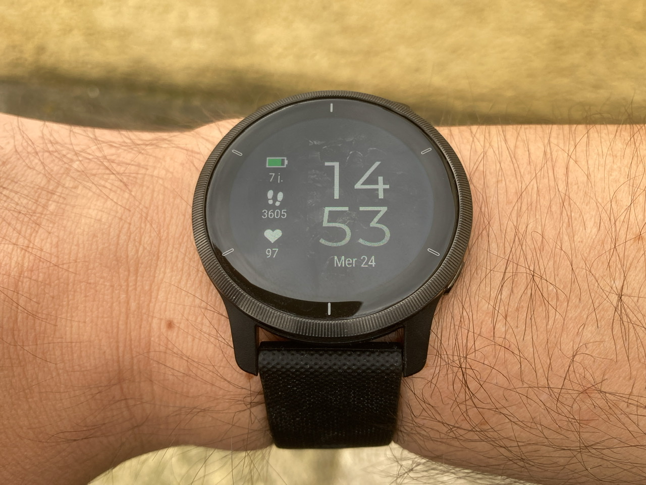 Garmin Vivoactive 4S Avis Test : La meilleur montre sport ?