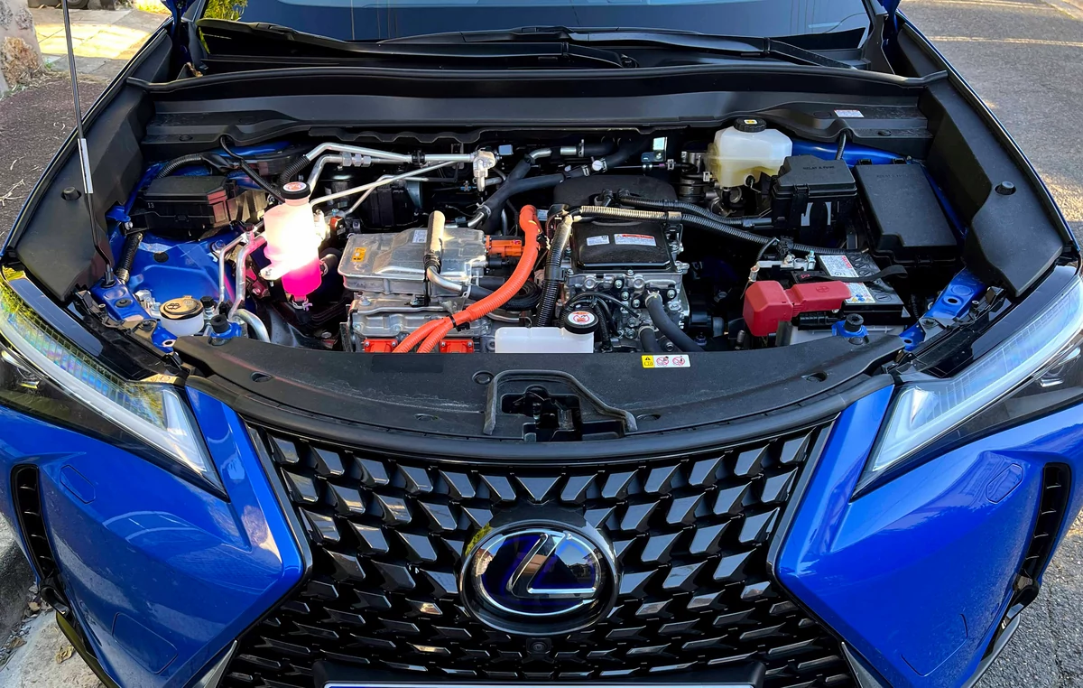 Lexus UX 300e Executive © Jérôme Cartegini
