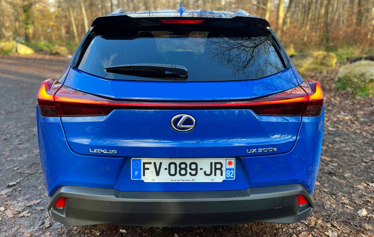 Lexus UX 300e Executive © Jérôme Cartegini