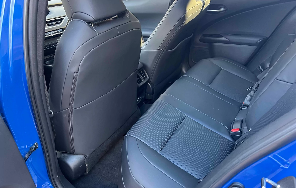 Lexus UX 300e Executive © Jérôme Cartegini