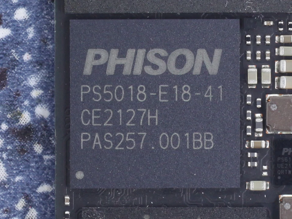 Kingston KC3000 © TechPowerUp