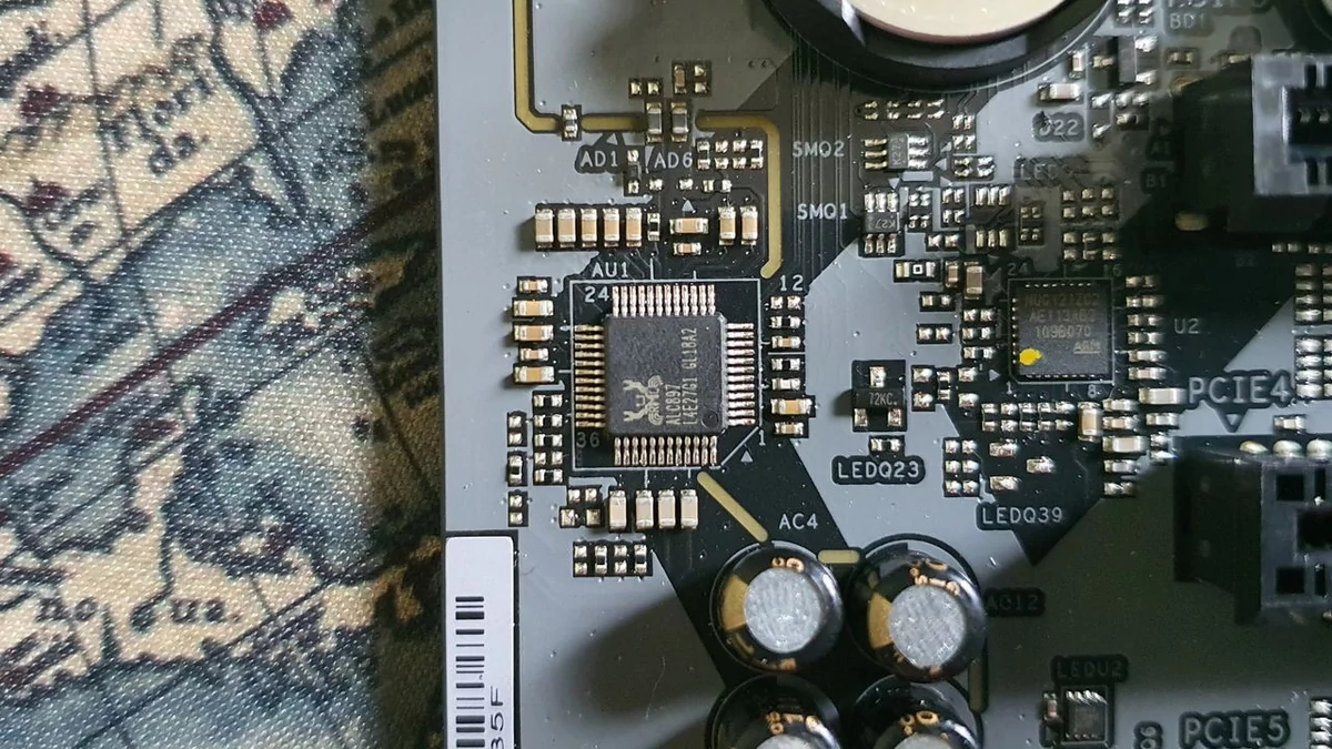 ASRock Z690 PRO RS © Nerces