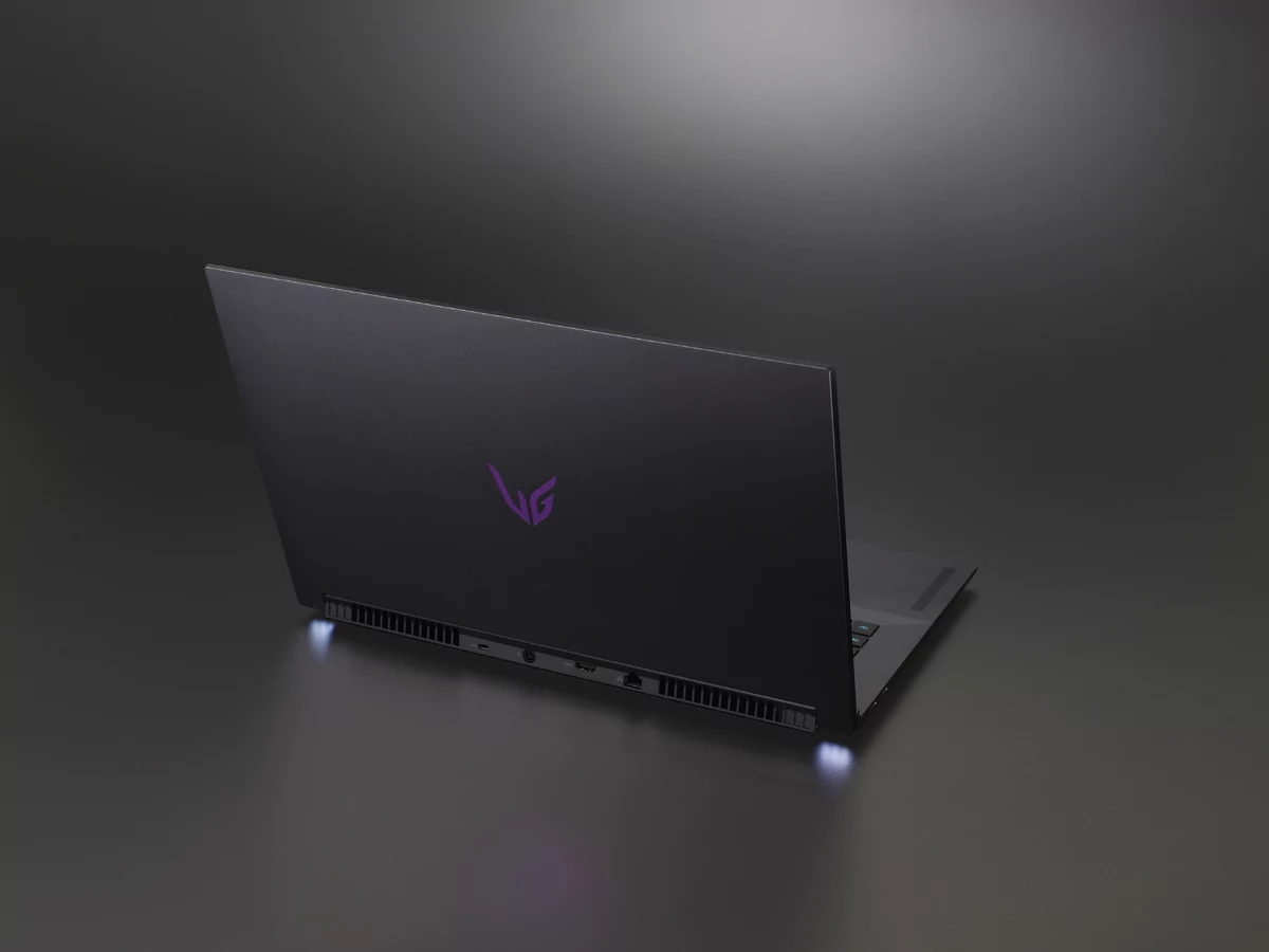 LG Ultra Gear Gaming-2 © © LG