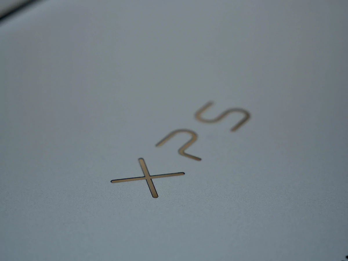 XPS 15 2021-14 © © LaptopMedia