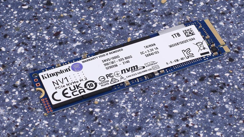 Quand Kingston change sans prévenir les spécifications de son SSD best-seller, le NV1