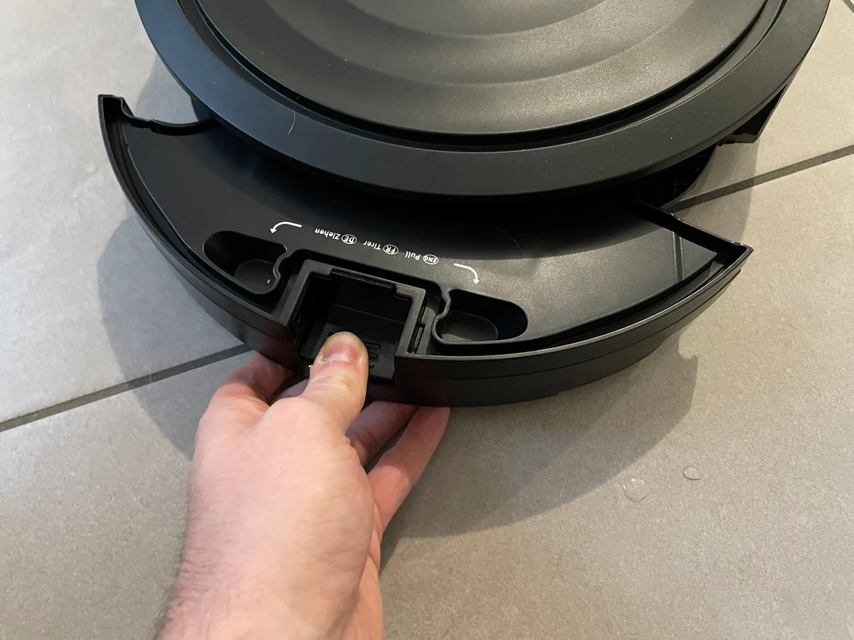 Test Shark AI VacMop © Mathieu Grumiaux pour Clubic