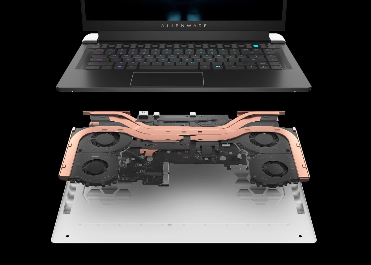Alienware X15 2022-6 © © Alienware