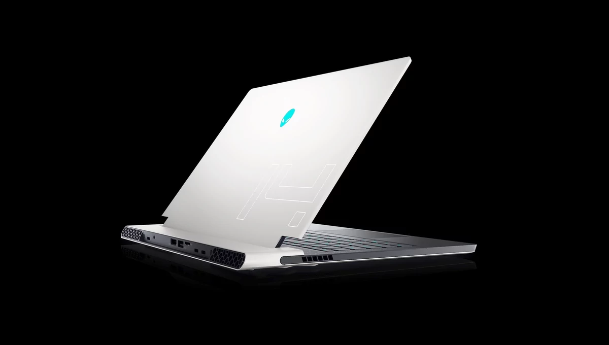 Alienware X14 2022-5 © © Alienware